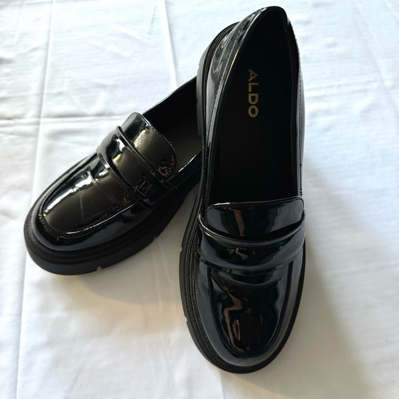 ALDO women’s Black Patent Leather Platform Loafers 8.5 - Picture 2 of 6